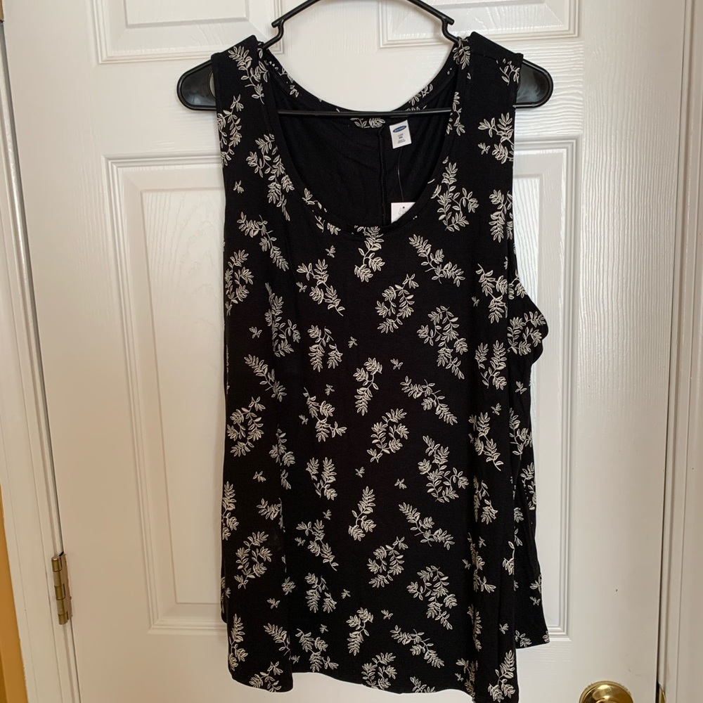 Black/White Tank top blouse